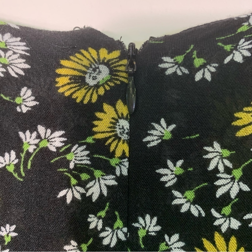 Free People Jinx Black Floral Romper Cutout and Tie Front size 6 - Picture 8 of 10